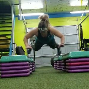 Meet your Posher, Carissa